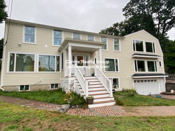 4 bed, 4+ bath apartment for rent at 27 Hamilton Pl Unit 4, Needham Heights — photo 3 of 10