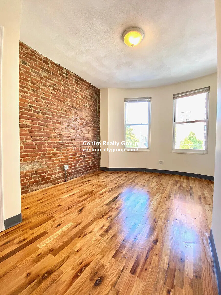 840 Huntington Ave, Mission Hill