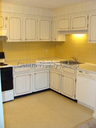1 bed, 1 bath apartment for rent at 199 Lexington St Unit 21, Auburndale — photo 2 of 4