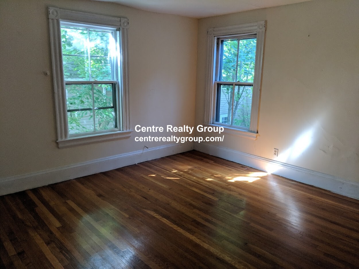 3 bed, 1 bath apartment for rent at 53 Eddy St Unit 2, West Newton — photo 8 of 10