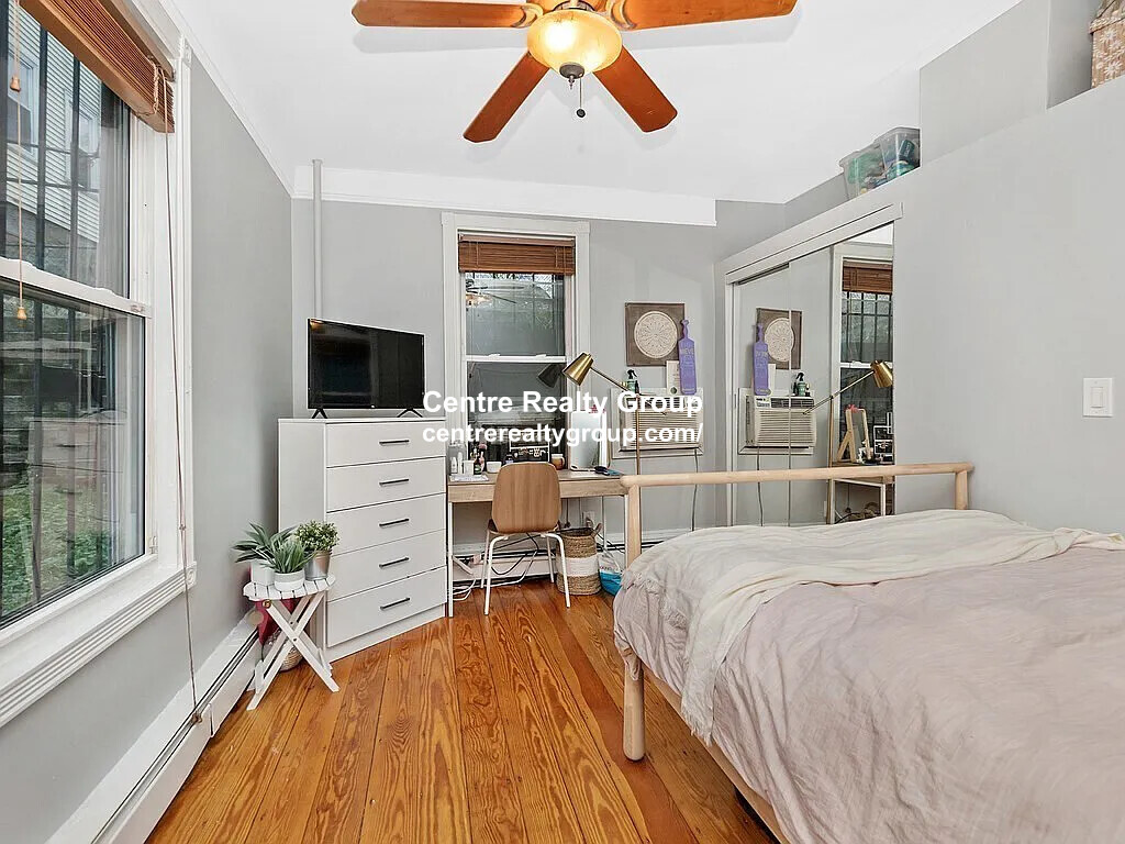 180 Hillside St, Mission Hill