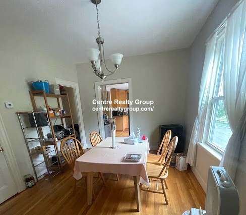 3 bed, 2 bath apartment for rent at 76 Austin St Unit 2, Newtonville — photo 6 of 9
