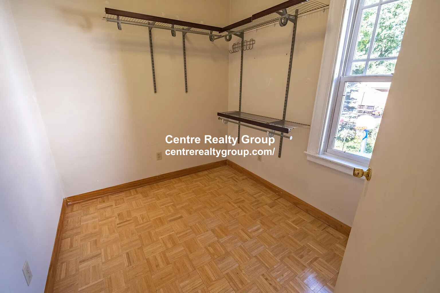 87 Glen Ave, Newton Center