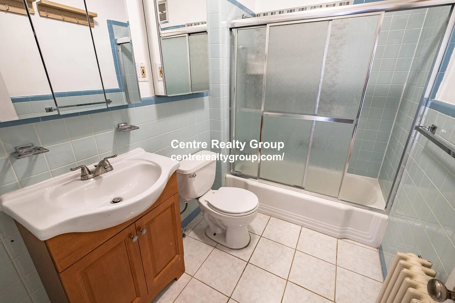 87 Glen Ave, Newton Center