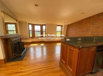 17 Holyoke St, South End