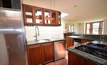 17 Holyoke St, South End