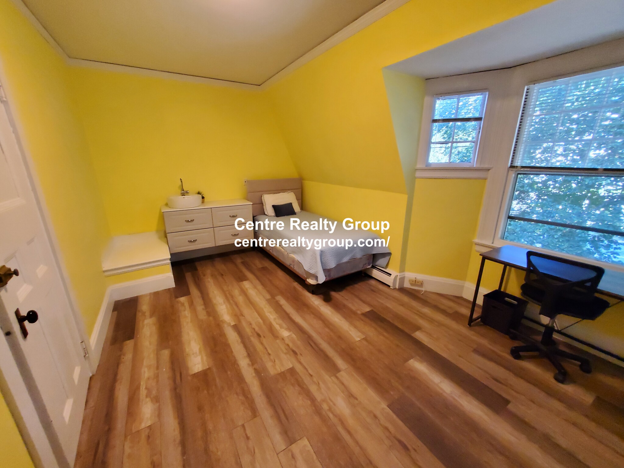 3 bed, 1.5 bath apartment for rent at 1106 Boylston St Unit 1, Fenway — photo 11 of 13