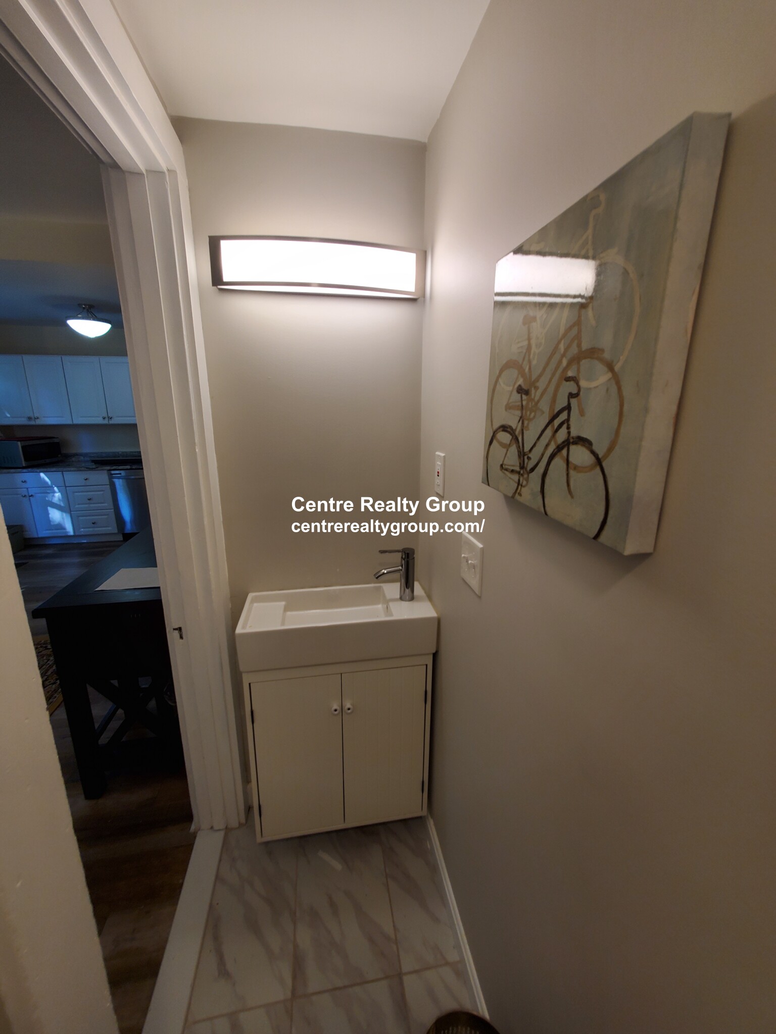 3 bed, 1.5 bath apartment for rent at 1106 Boylston St Unit 1, Fenway — photo 3 of 13