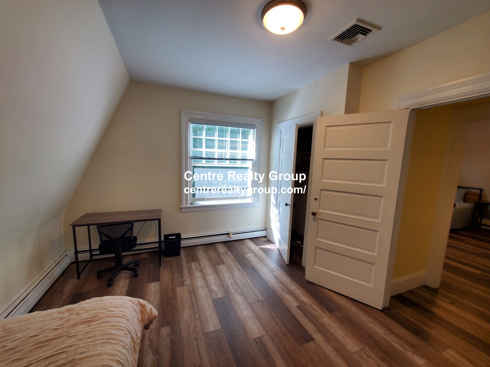3 bed, 1.5 bath apartment for rent at 1106 Boylston St Unit 1, Fenway — photo 9 of 13