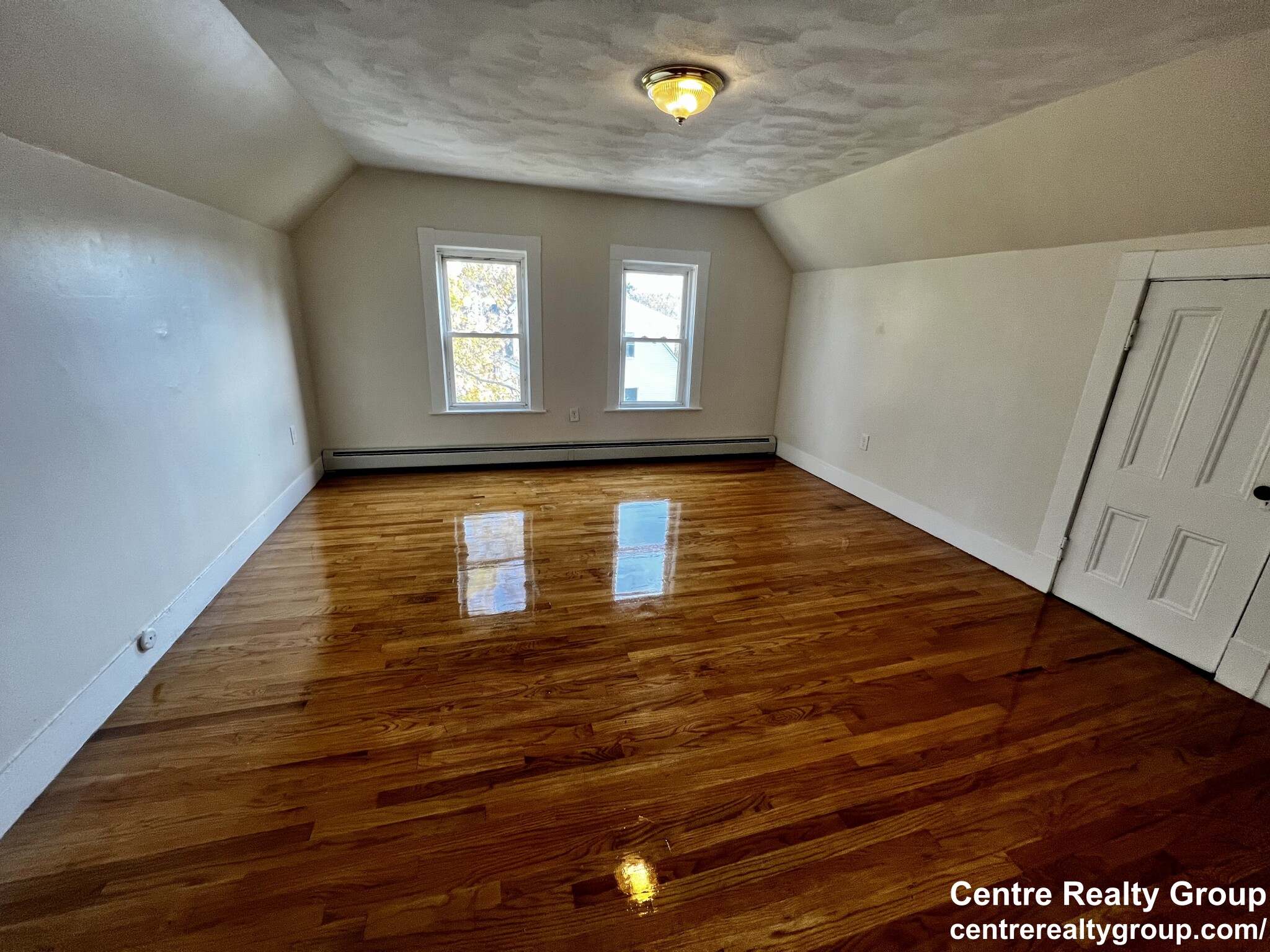 19 Banks St, Davis Square