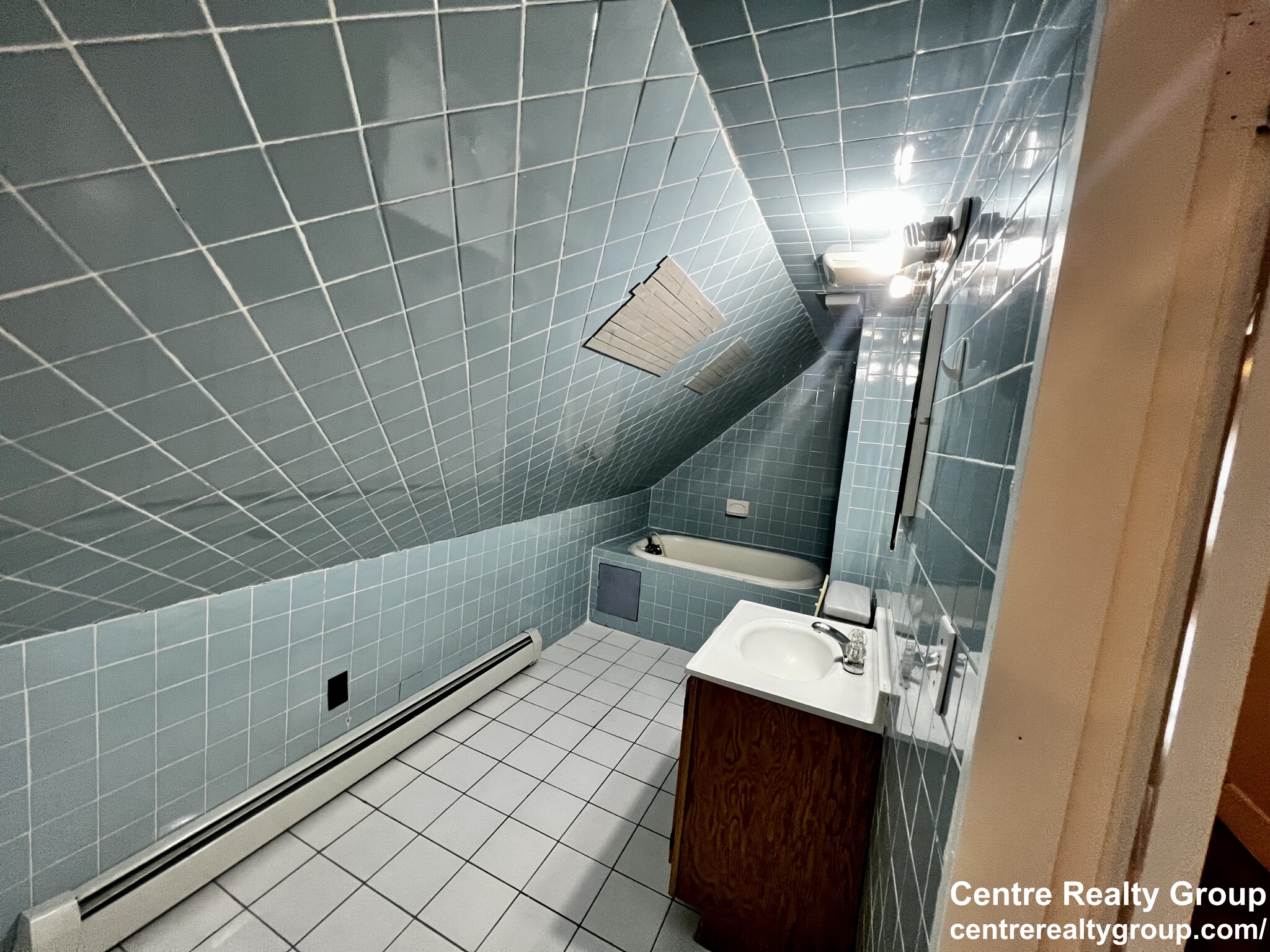 19 Banks St, Davis Square