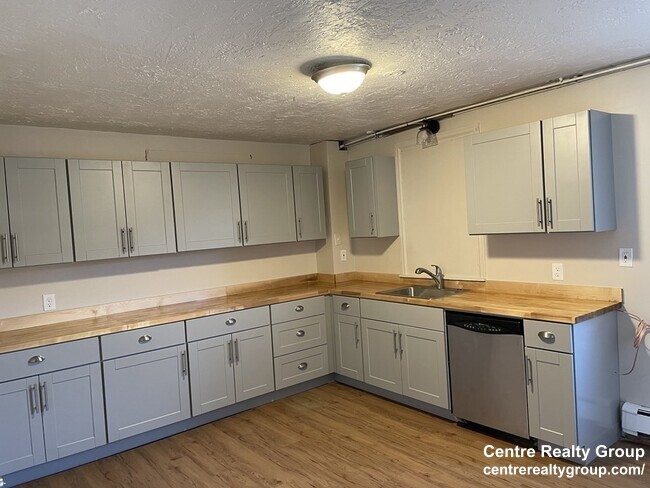 6 bed, 4+ bath apartment for rent at 755 South St Unit 2, Roberts — photo 2 of 5