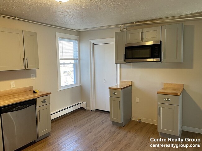 6 bed, 4+ bath apartment for rent at 755 South St Unit 2, Roberts — photo 4 of 5