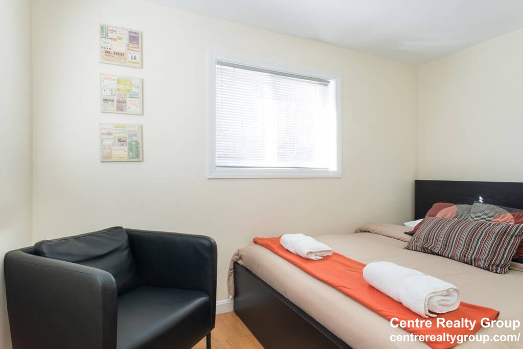 2 bed, 1 bath apartment for rent at 75 Thingvalla Ave Unit 4, Belmont — photo 6 of 10