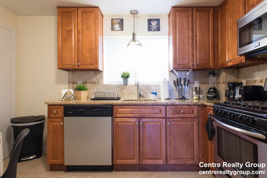 2 bed, 1 bath apartment for rent at 75 Thingvalla Ave Unit 4, Belmont — photo 7 of 10