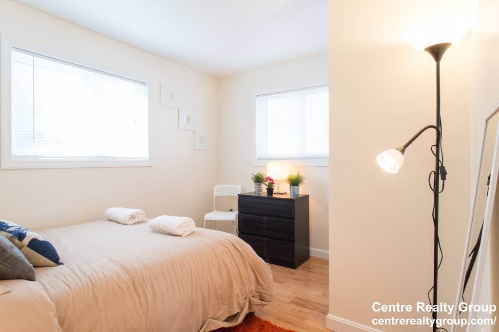 2 bed, 1 bath apartment for rent at 75 Thingvalla Ave Unit 4, Belmont — photo 9 of 10