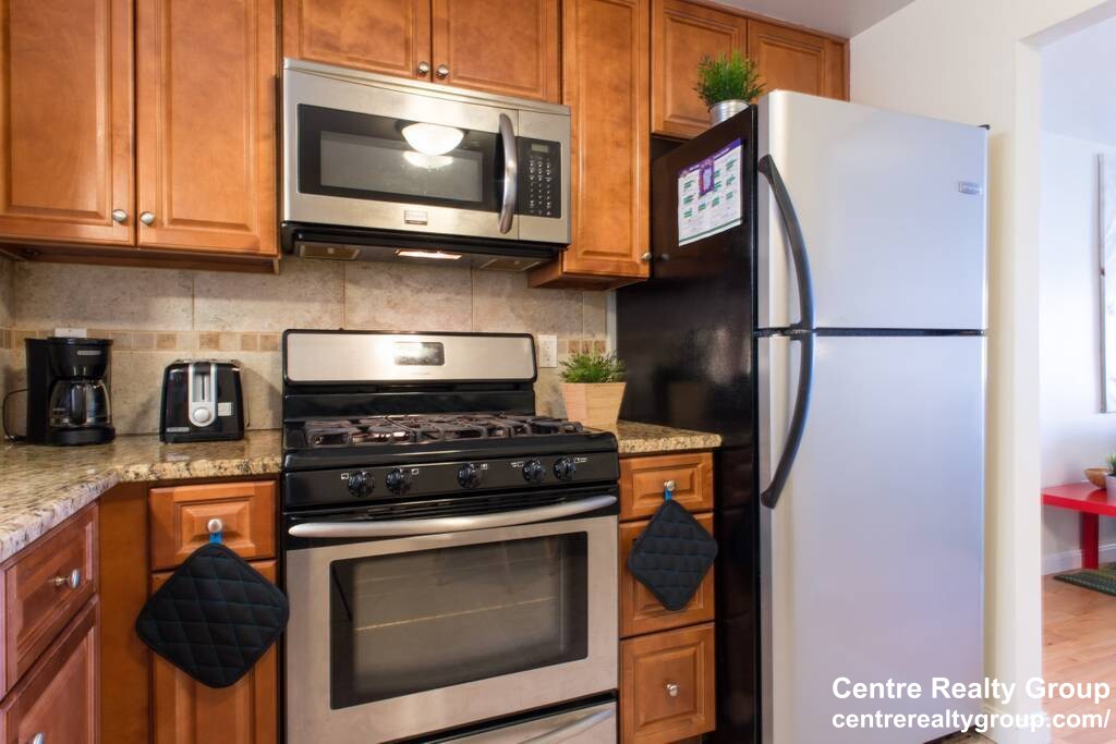2 bed, 1 bath apartment for rent at 75 Thingvalla Ave Unit 4, Belmont — photo 10 of 10