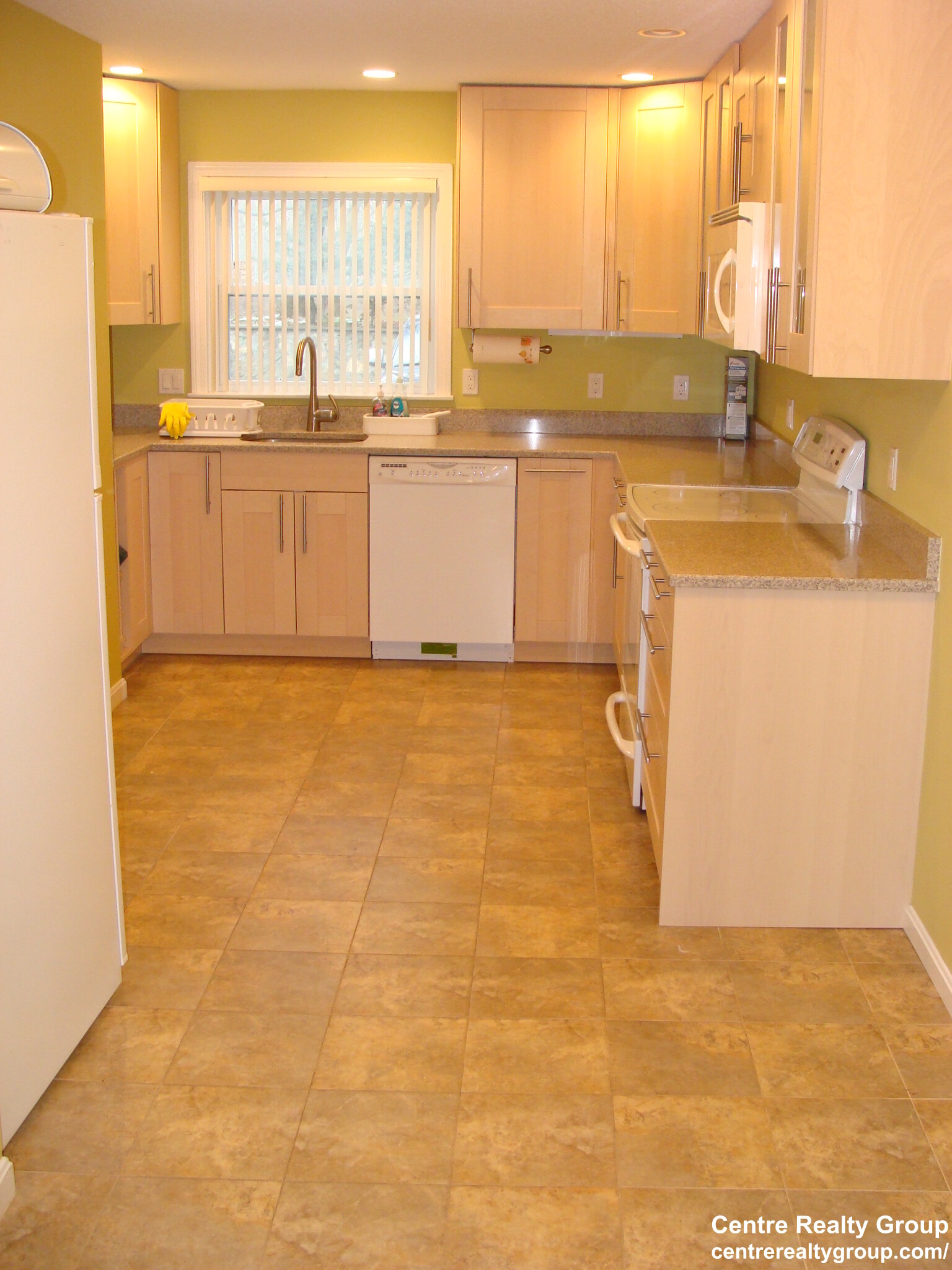 2.5 bed, 2.5 bath apartment for rent at 89 Staniford St Unit 3, Auburndale — photo 5 of 16
