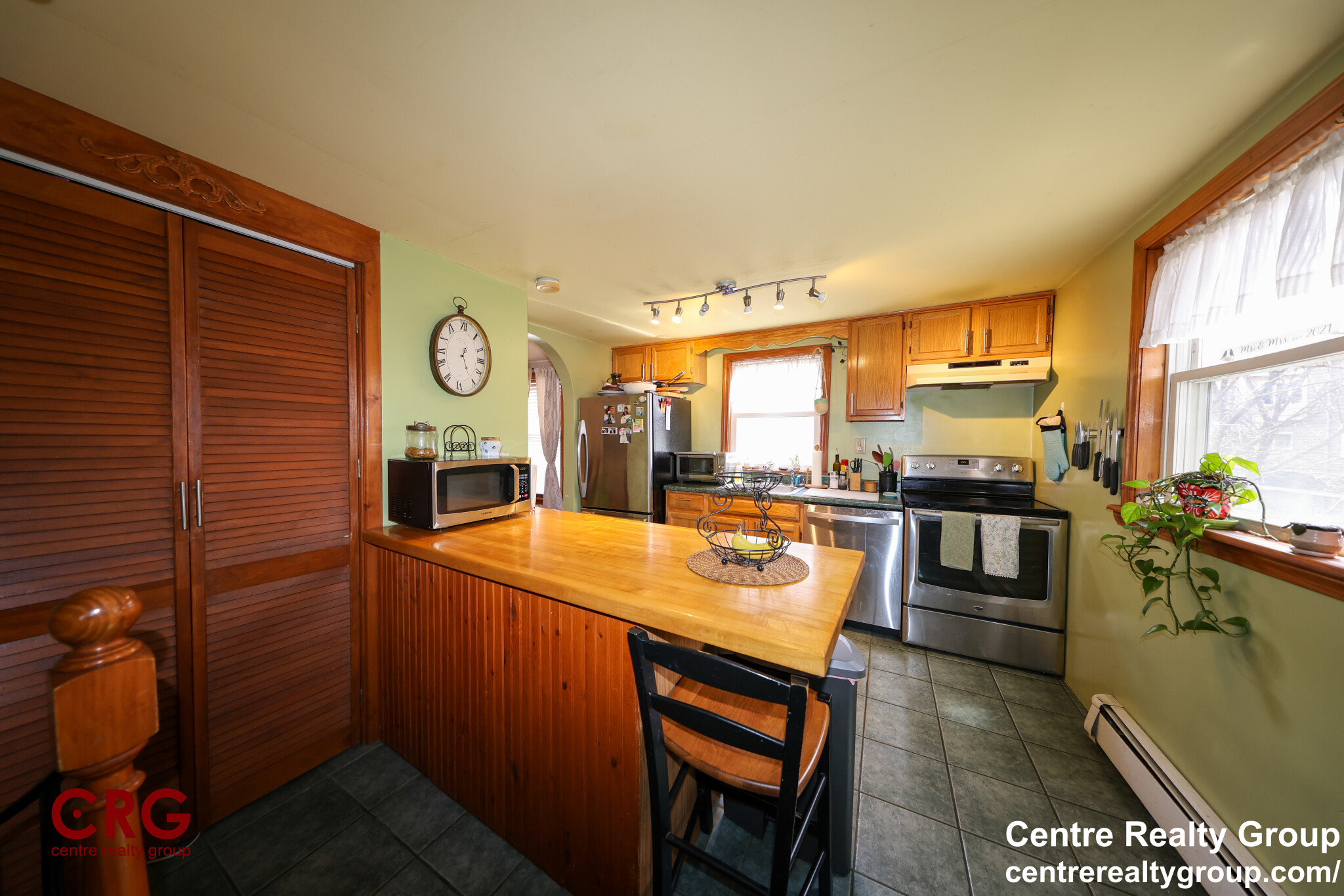 11 Beecher Ter, Newton Center