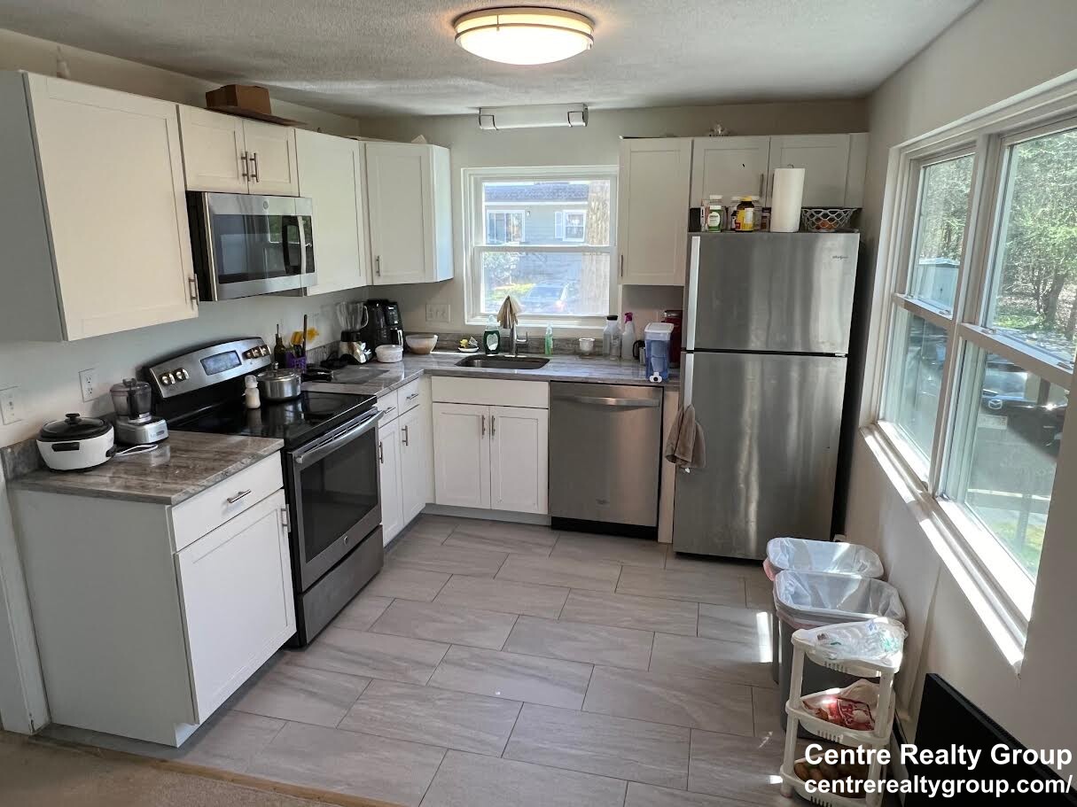 3 bed, 1.5 bath apartment for rent at 69 Saco St Unit 1, Newton Upper Falls — photo 10 of 25