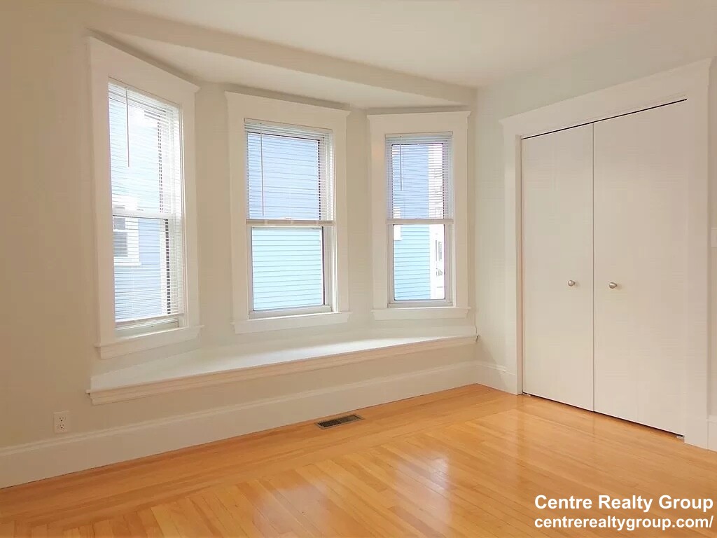 1 bed, 1 bath apartment for rent at 79 Washington Ave Unit 1, South Side — photo 4 of 13