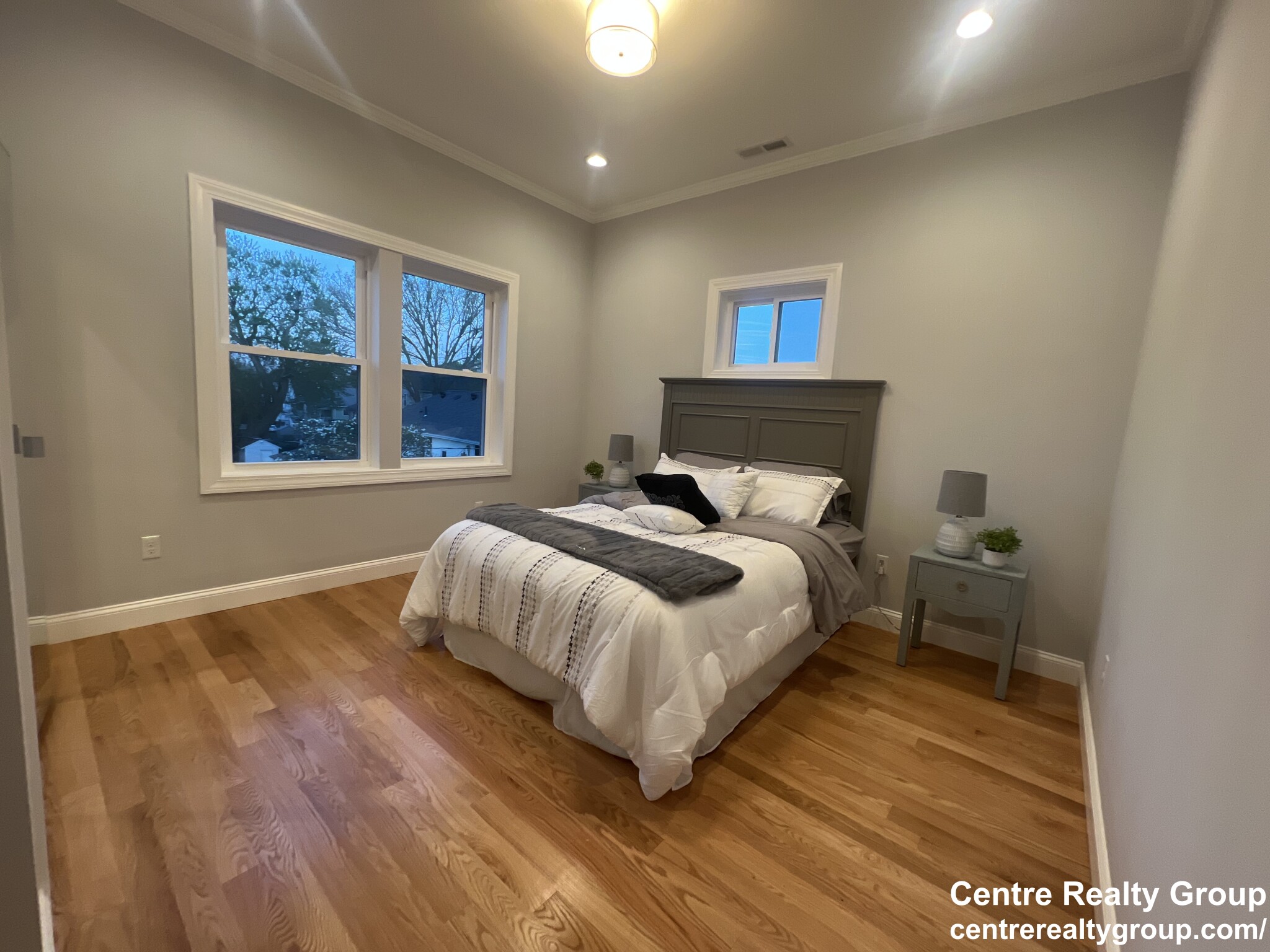 4 bed, 3.5 bath apartment for rent at 83 Parmenter Rd Unit 1, South Side — photo 1 of 26