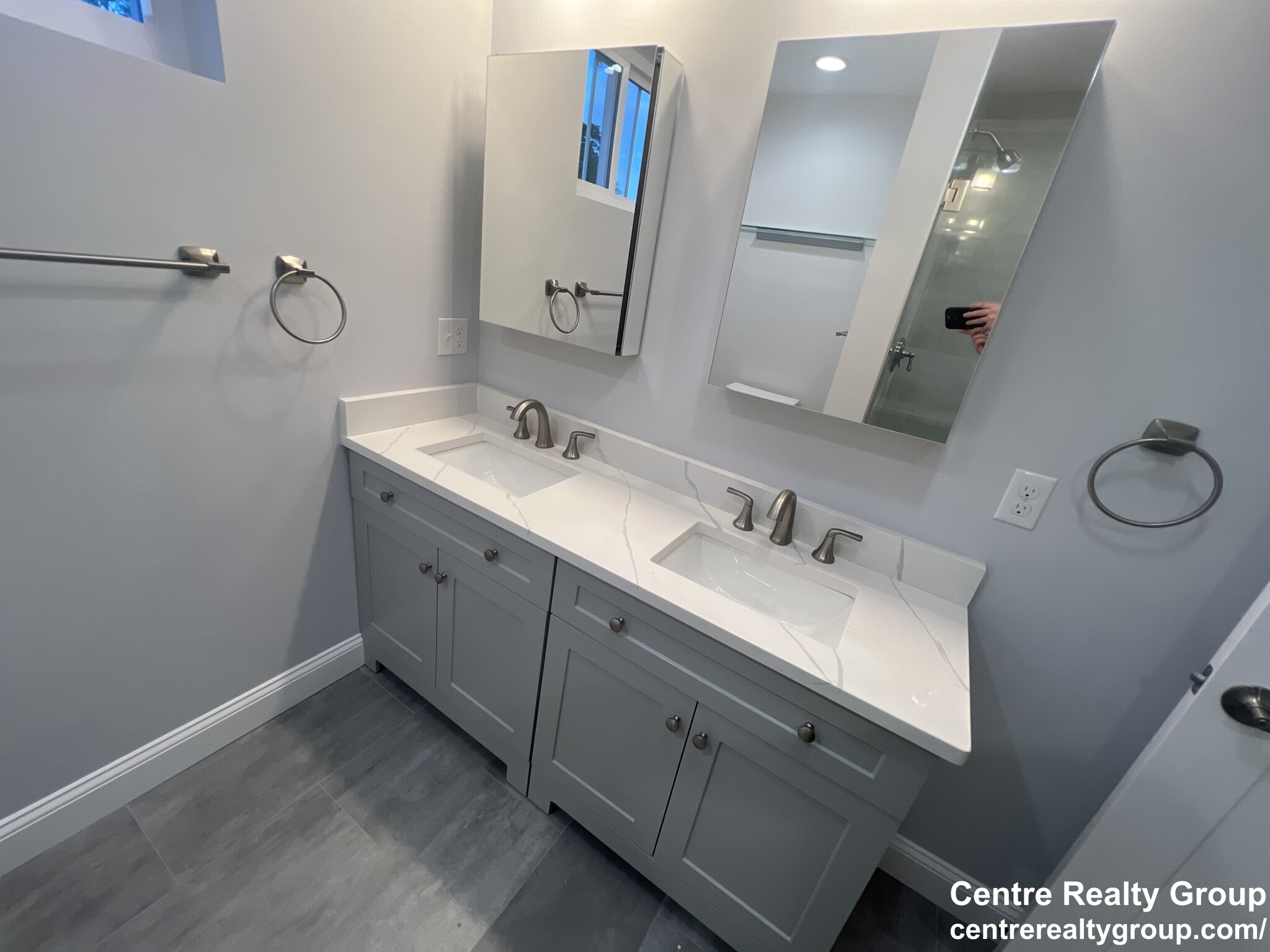4 bed, 3.5 bath apartment for rent at 83 Parmenter Rd Unit 1, South Side — photo 2 of 26