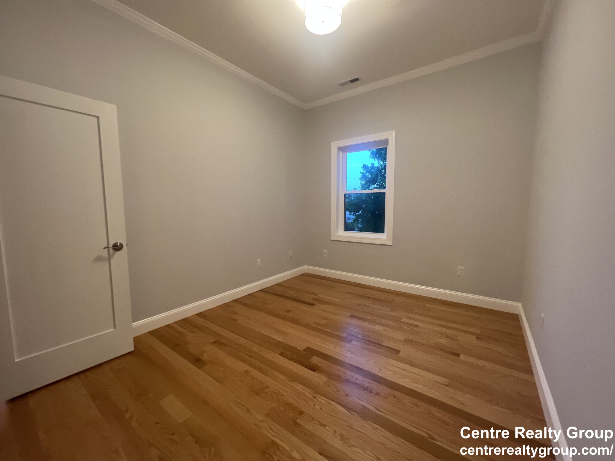 4 bed, 3.5 bath apartment for rent at 83 Parmenter Rd Unit 1, South Side — photo 5 of 26