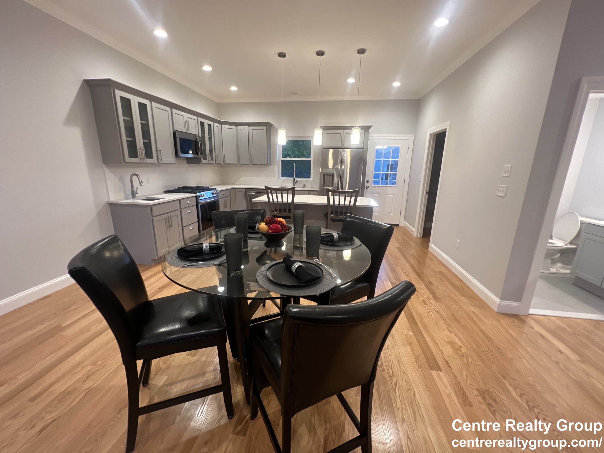4 bed, 3.5 bath apartment for rent at 83 Parmenter Rd Unit 1, South Side — photo 11 of 26