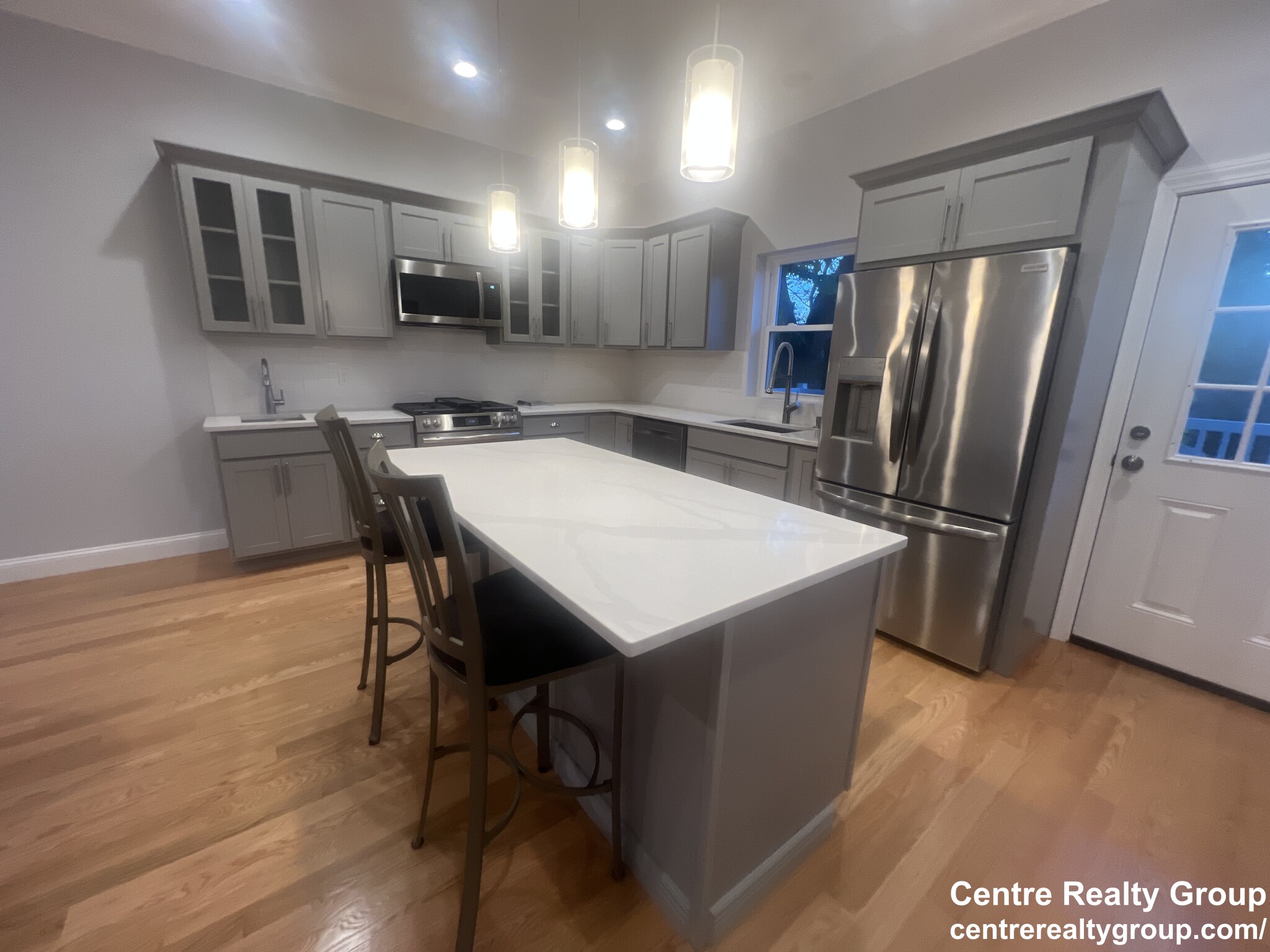 4 bed, 3.5 bath apartment for rent at 83 Parmenter Rd Unit 1, South Side — photo 8 of 26