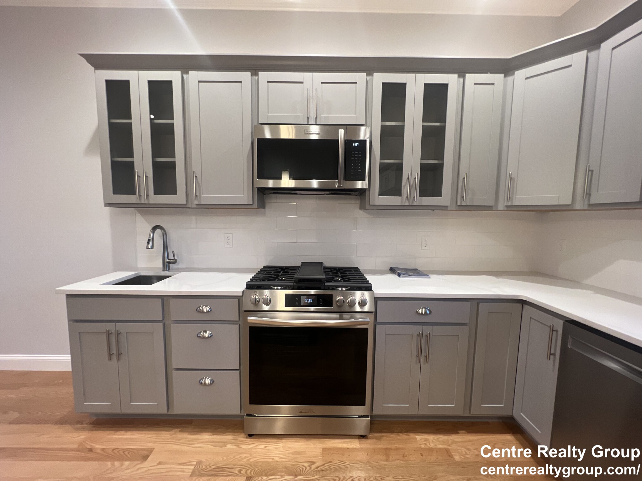 4 bed, 3.5 bath apartment for rent at 83 Parmenter Rd Unit 1, South Side — photo 14 of 26