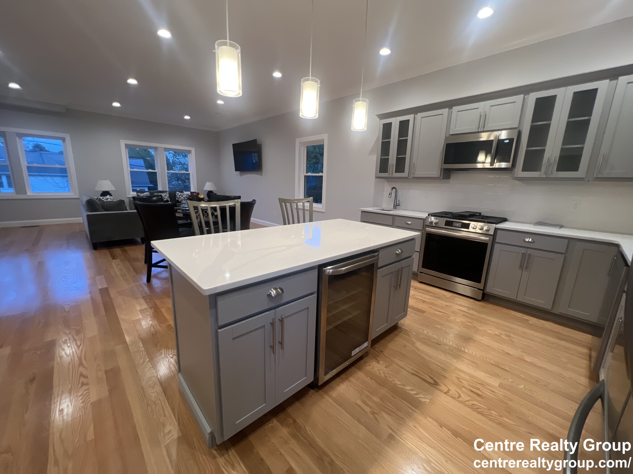 4 bed, 3.5 bath apartment for rent at 83 Parmenter Rd Unit 1, South Side — photo 15 of 26