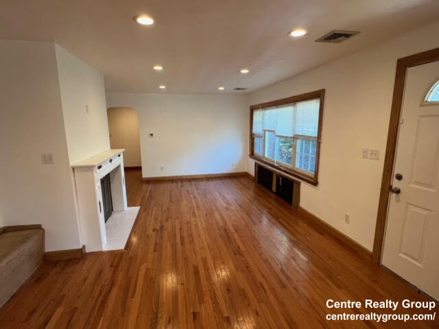3 bed, 2 bath apartment for rent at 207 Cherry St Unit 1, West Newton — photo 7 of 22