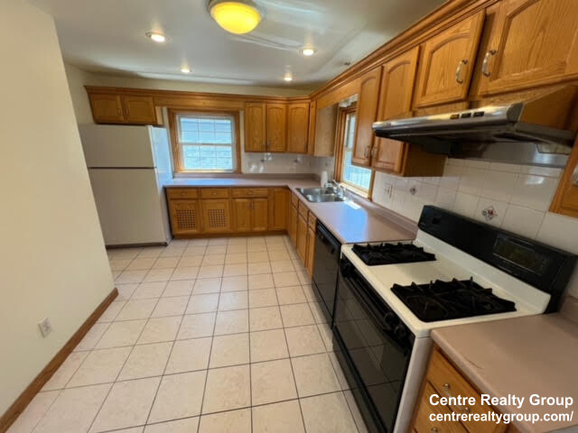 3 bed, 2 bath apartment for rent at 207 Cherry St Unit 1, West Newton — photo 10 of 22