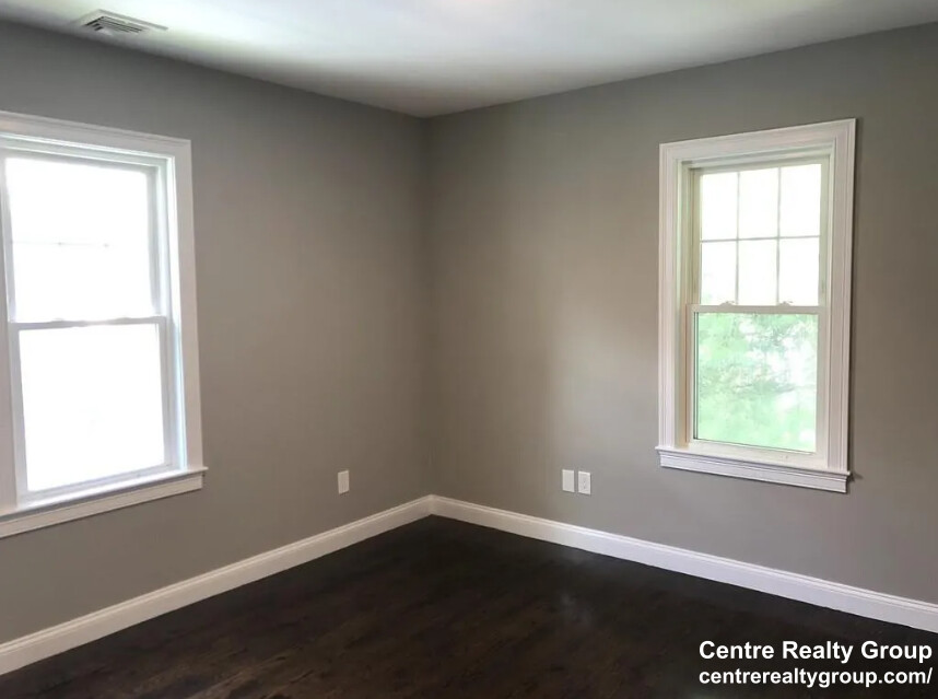 3 bed, 2 bath apartment for rent at 503 Main St Unit RIGHT, Watertown — photo 4 of 7