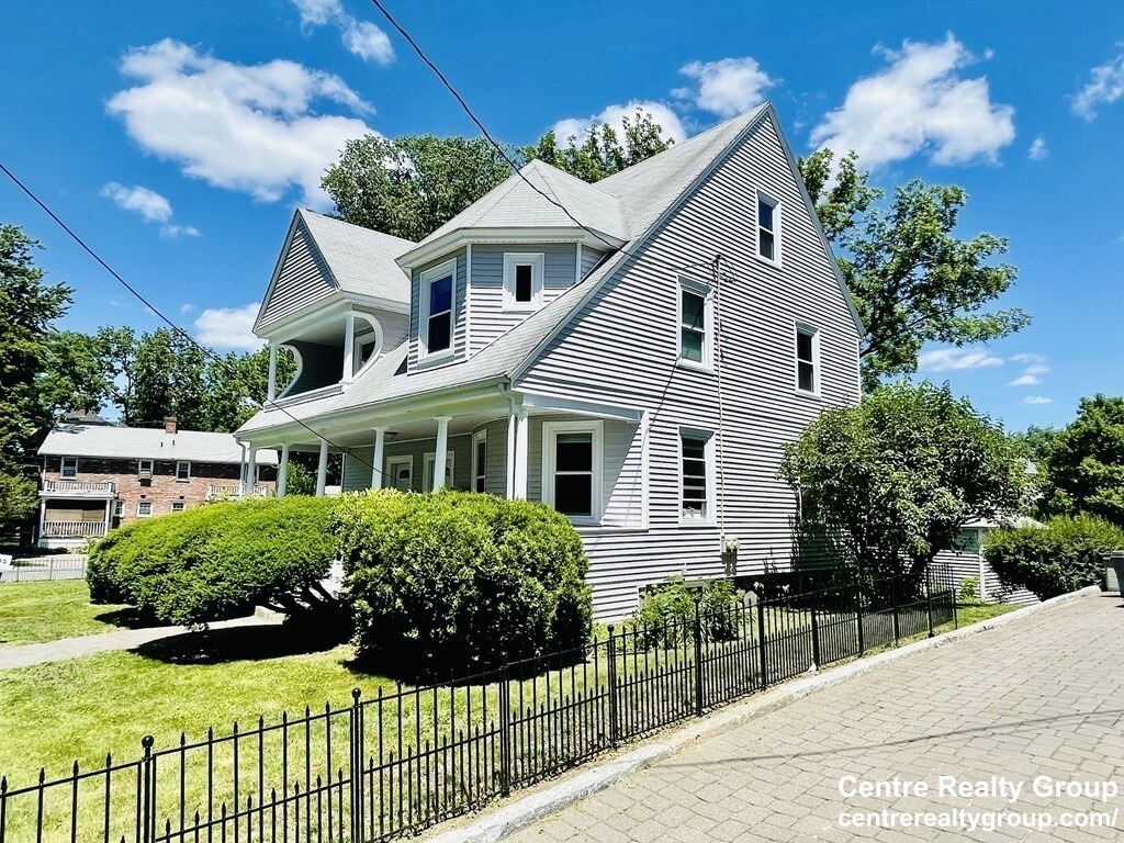 1 bed, 1 bath apartment for rent at 80 Central Ave Unit 1, Newtonville — photo 1 of 10