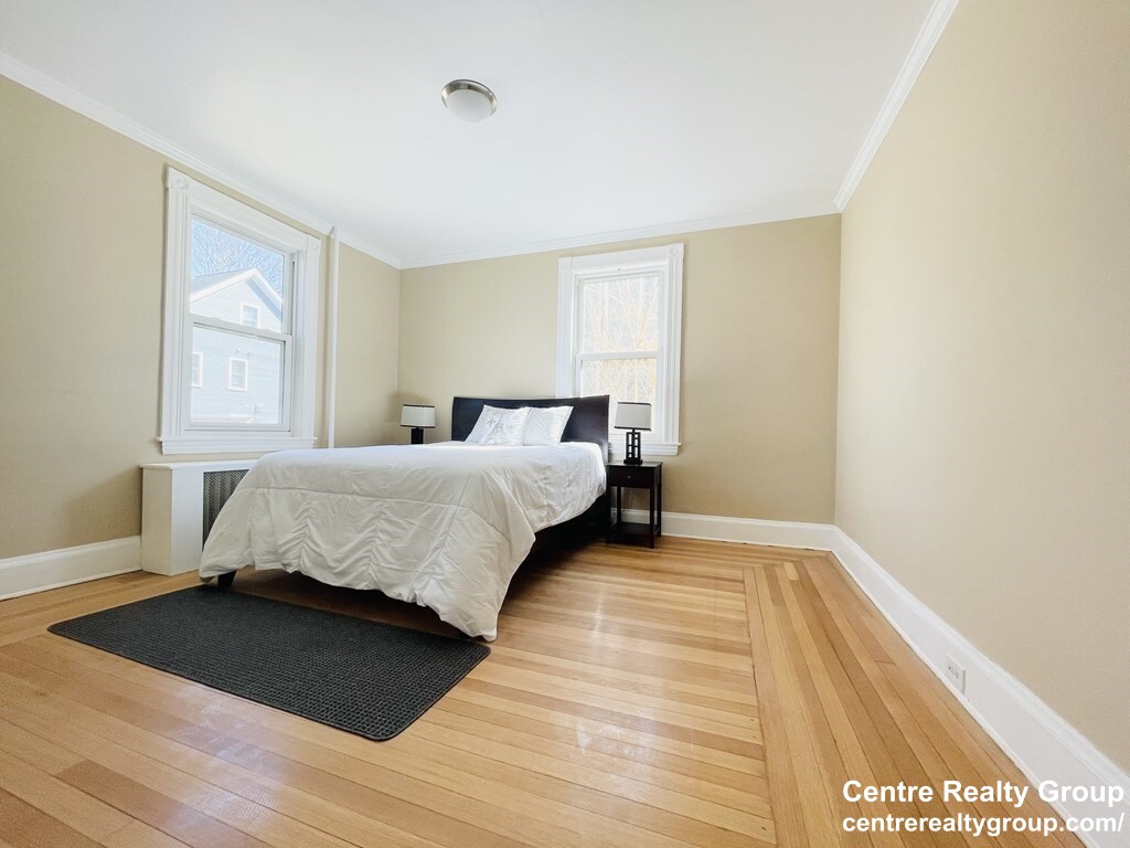1 bed, 1 bath apartment for rent at 80 Central Ave Unit 1, Newtonville — photo 2 of 10