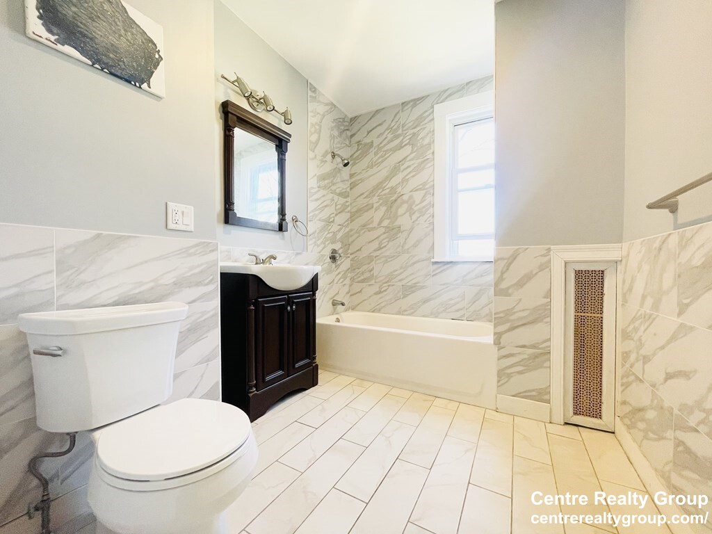 1 bed, 1 bath apartment for rent at 80 Central Ave Unit 1, Newtonville — photo 5 of 10