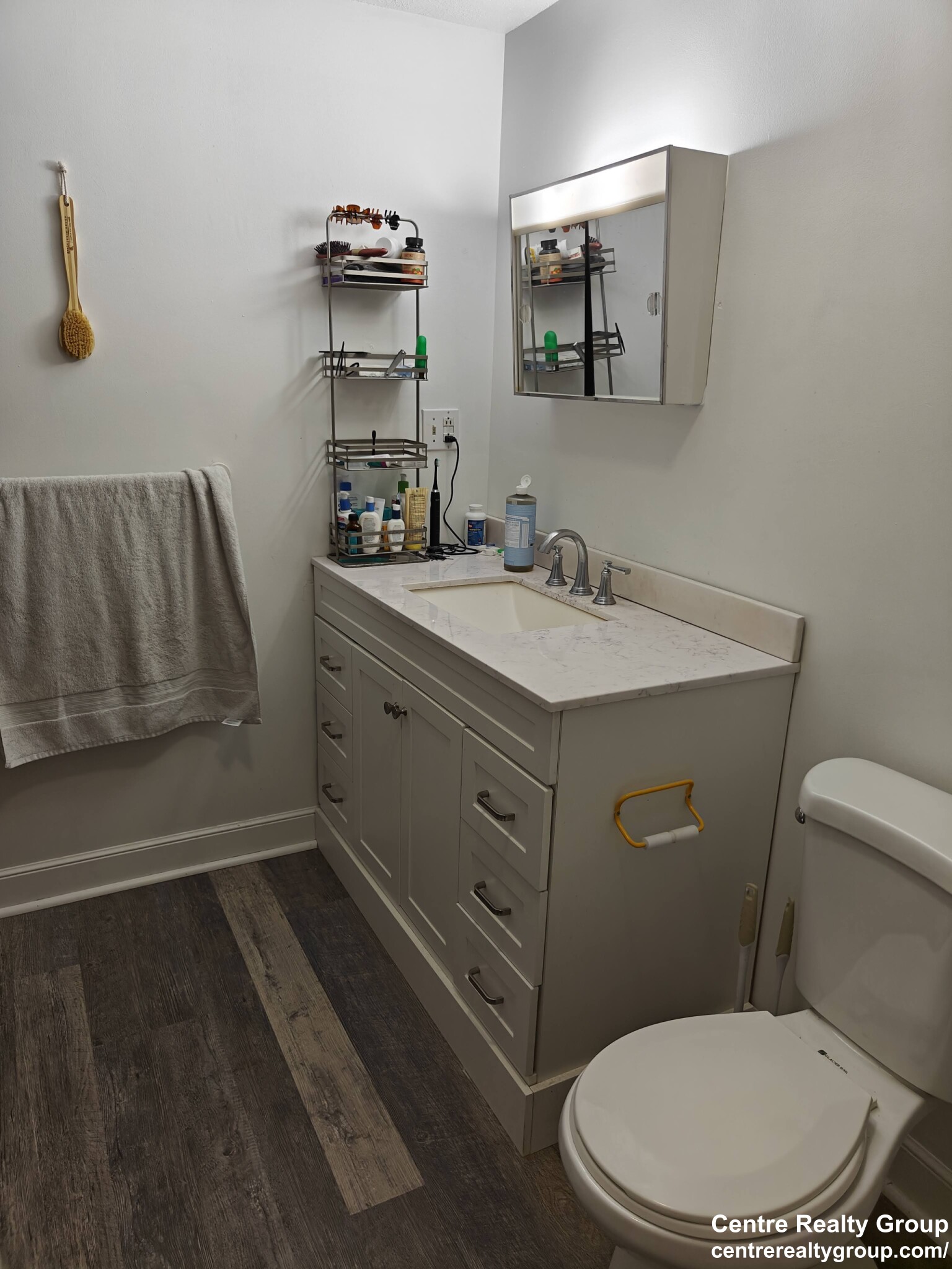 1.5 bed, 1 bath apartment for rent at 3 Dexter Ave Unit A, South Side — photo 4 of 7