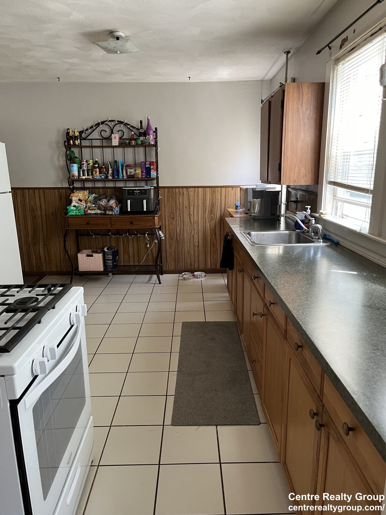 1.5 bed, 1 bath apartment for rent at 1 Dexter St Unit A, South Side — photo 6 of 7