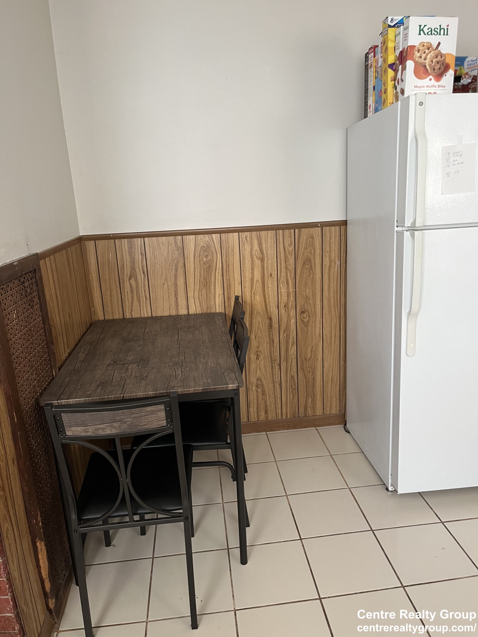1.5 bed, 1 bath apartment for rent at 1 Dexter St Unit A, South Side — photo 5 of 7