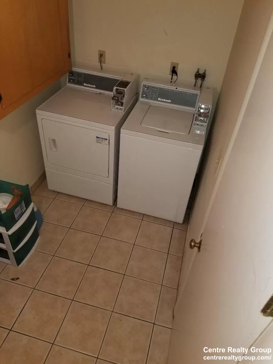 1 bed, 1 bath apartment for rent at 49 Harvard St Unit A, Banks Square — photo 2 of 3