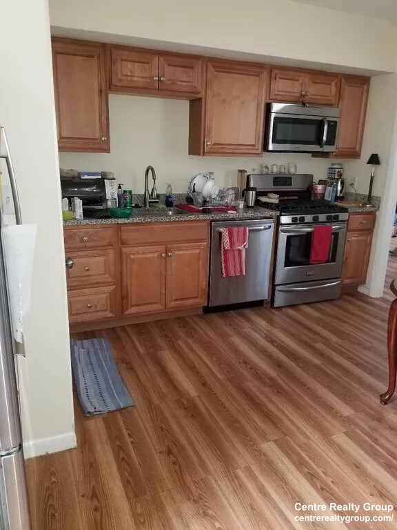1 bed, 1 bath apartment for rent at 49 Harvard St Unit A, Banks Square