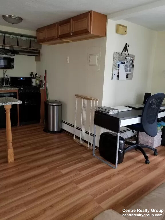 1 bed, 1 bath apartment for rent at 49 Harvard St Unit B, Banks Square — photo 2 of 3