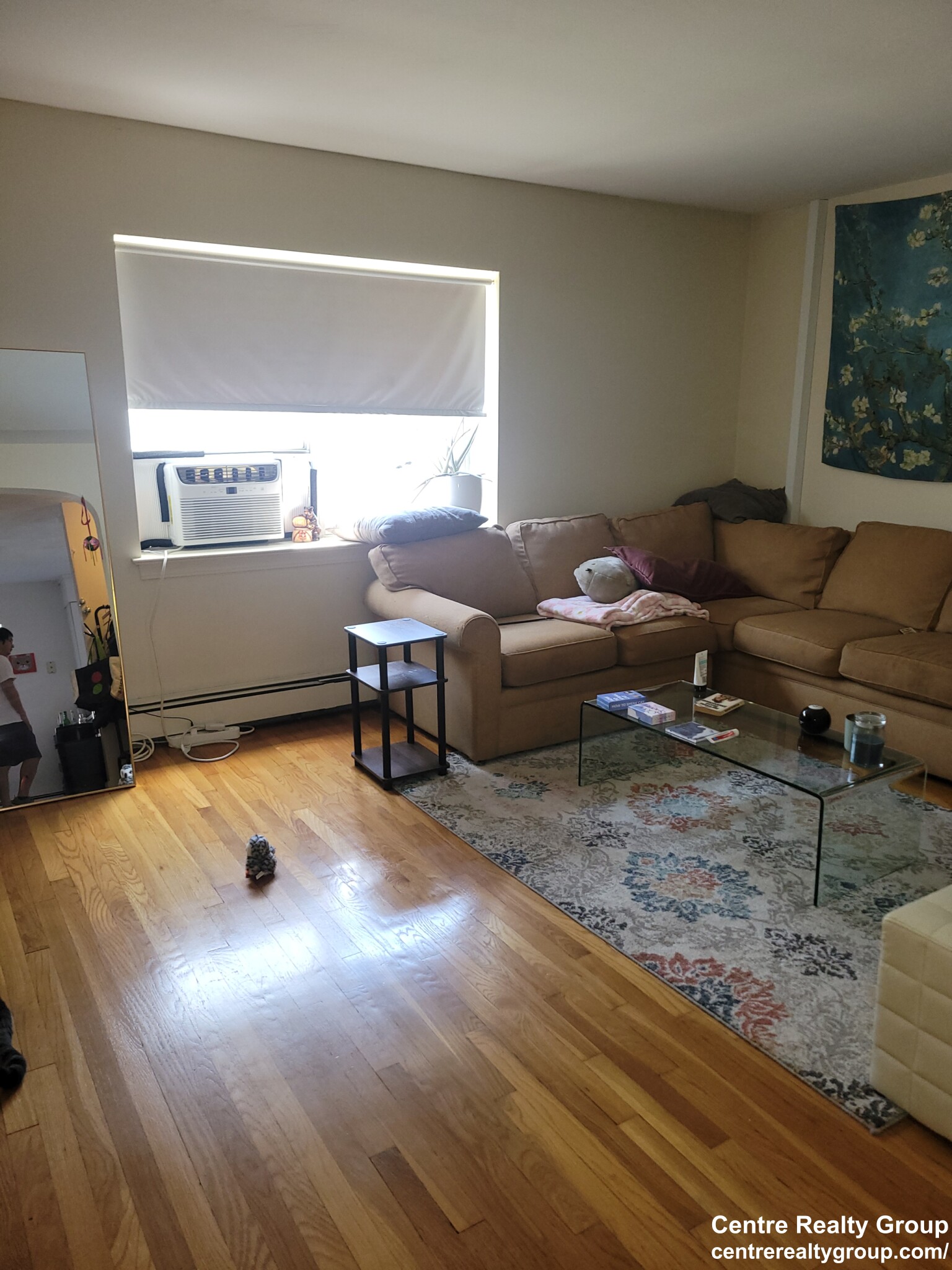2 bed, 1 bath apartment for rent at 483 Centre St Unit 2, Newton Corner — photo 3 of 10
