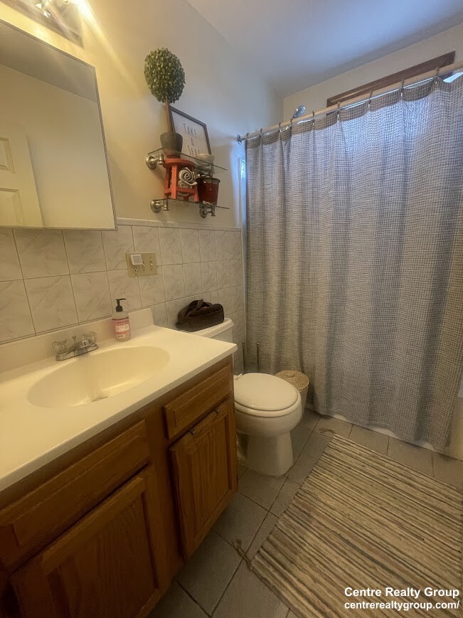 1.5 bed, 1 bath apartment for rent at 197 Newton St Unit 1, South Side — photo 20 of 21