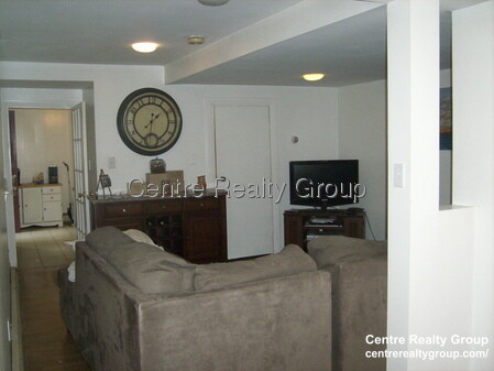 1.5 bed, 1 bath apartment for rent at 126 Derby St Unit 2, West Newton — photo 1 of 10
