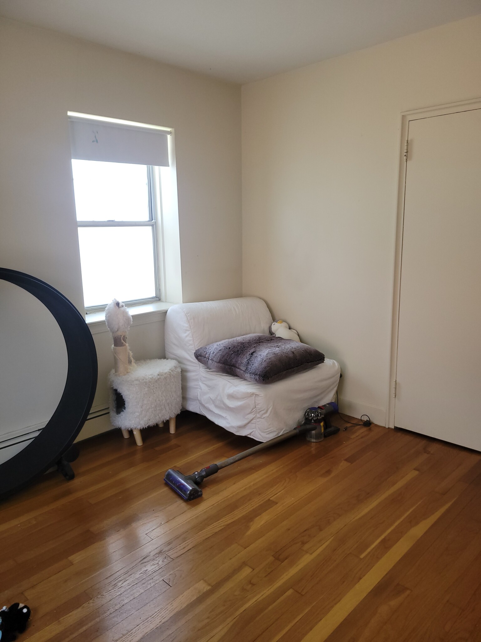 2 bed, 1 bath apartment for rent at 497 Centre St Unit 2, Newton Corner — photo 4 of 10
