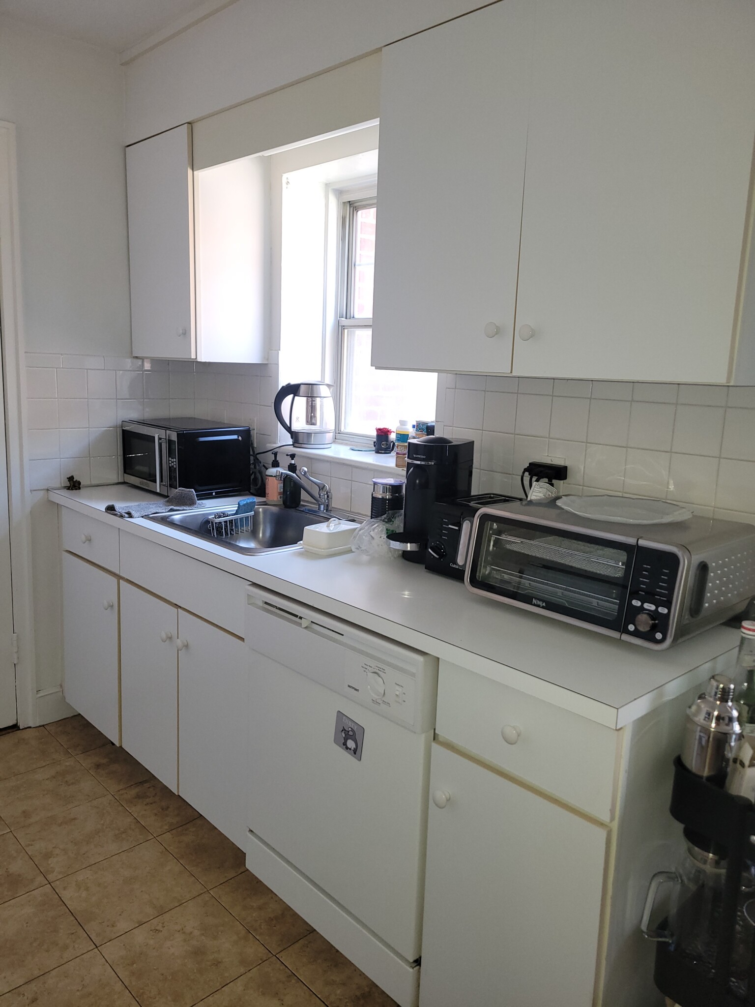 2 bed, 1 bath apartment for rent at 497 Centre St Unit 2, Newton Corner — photo 5 of 10