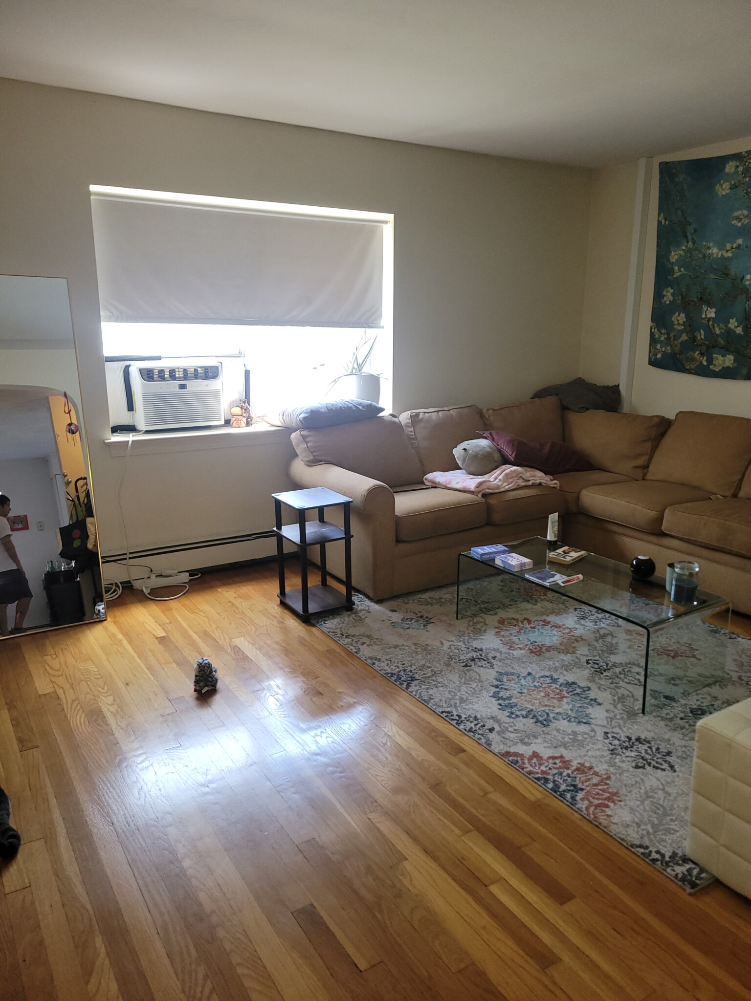 2 bed, 1 bath apartment for rent at 497 Centre St Unit 2, Newton Corner — photo 6 of 10